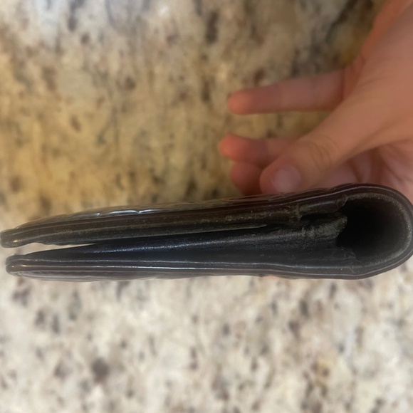 Chanel Patent Camellia Wallet - Picture 7 of 7